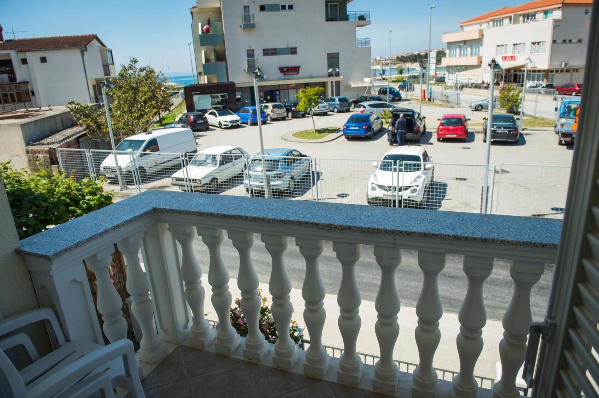 Apartments Nena Подстрана Экстерьер фото