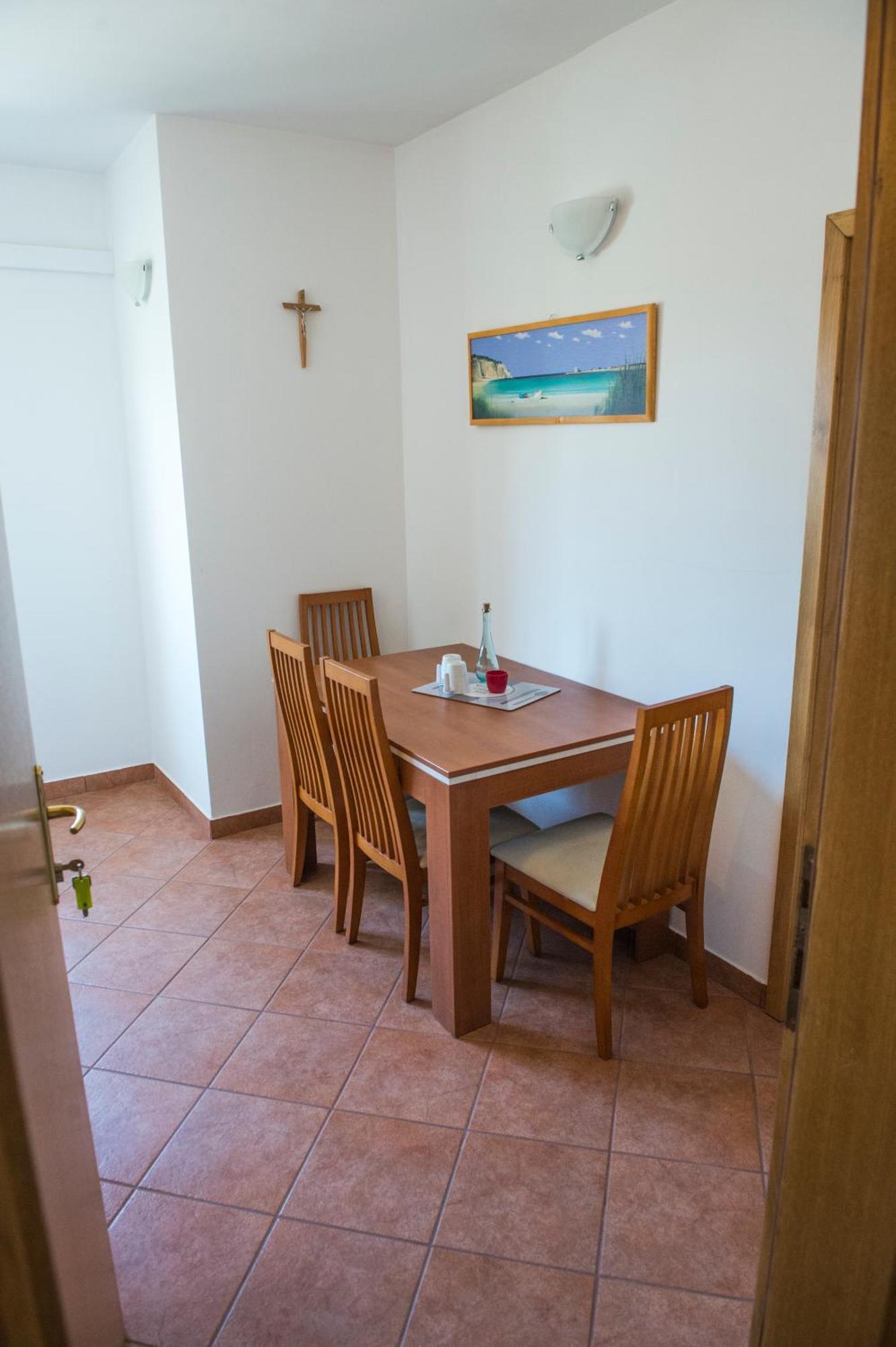 Apartments Nena Подстрана Экстерьер фото