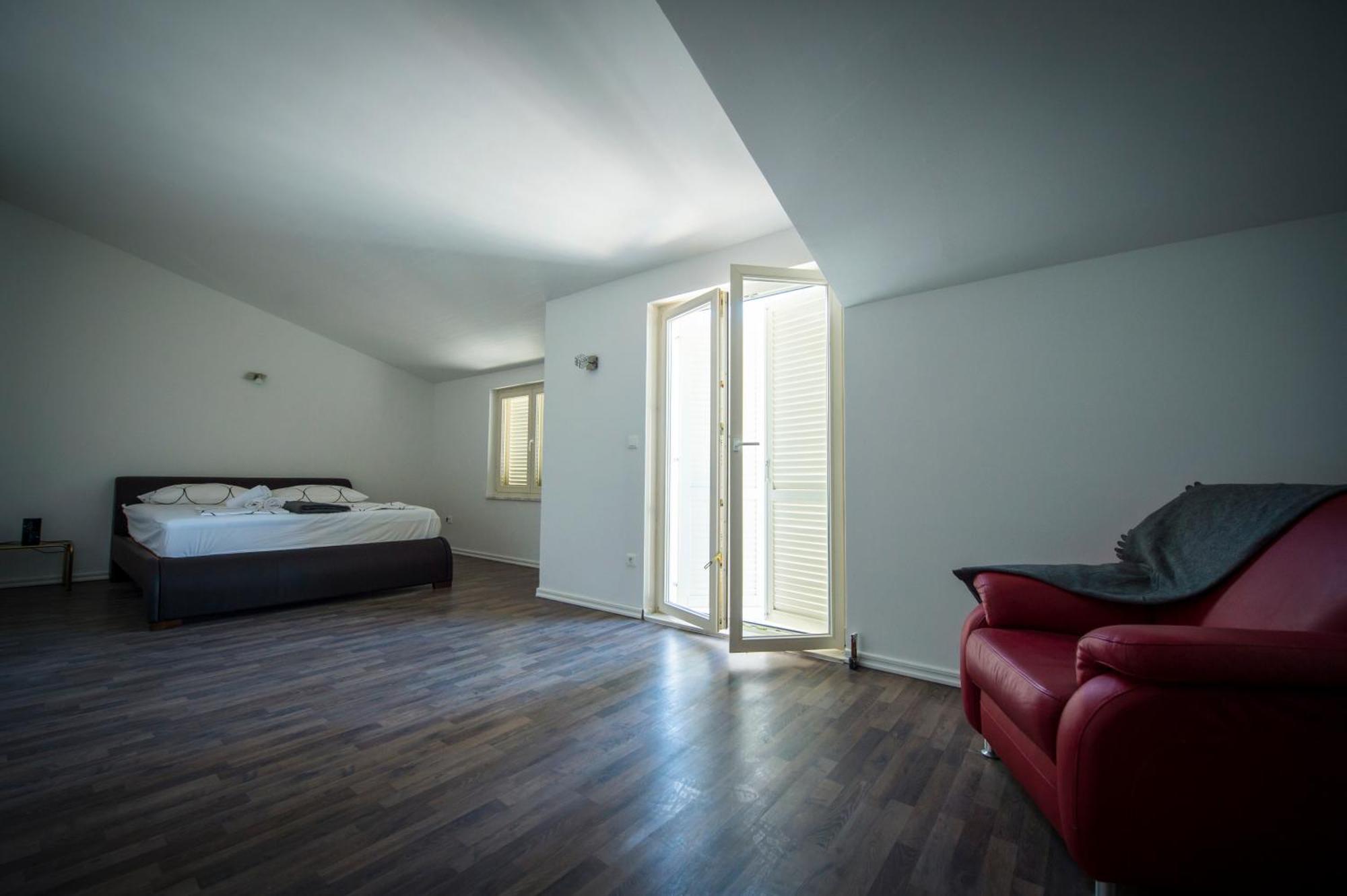 Apartments Nena Подстрана Экстерьер фото