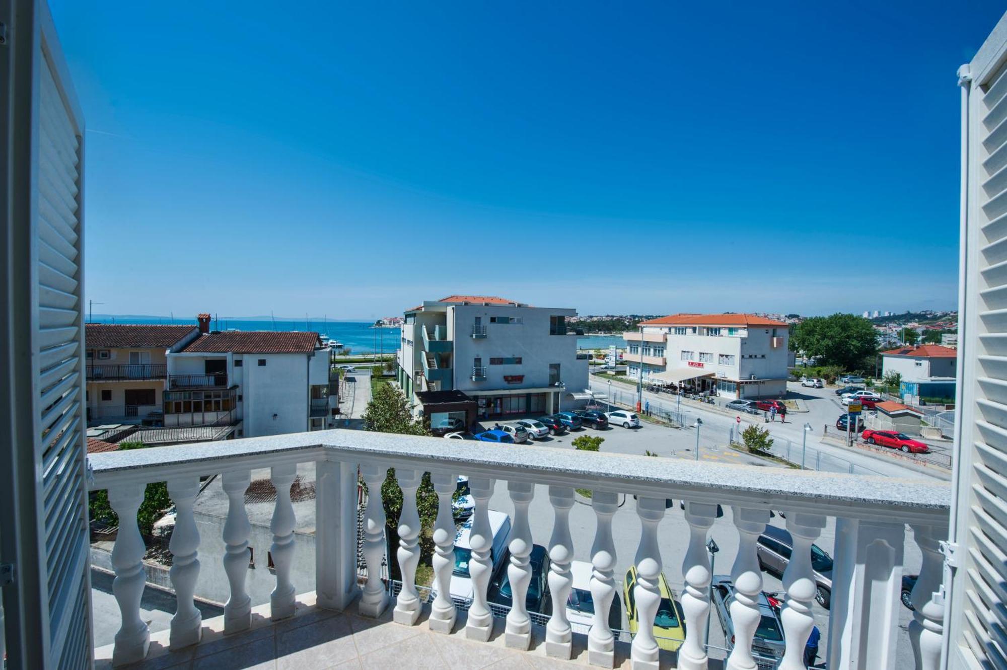 Apartments Nena Подстрана Экстерьер фото